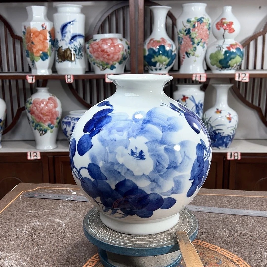 摆件景德镇陶瓷石青牡