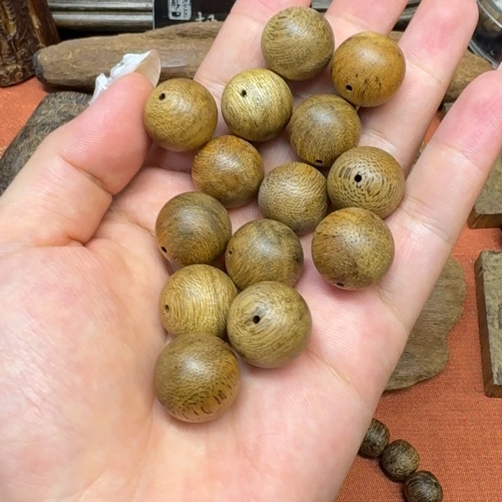大叶紫檀（黑酸枝木类）