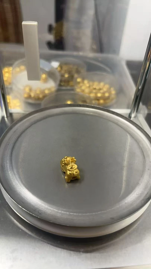 2.05克足金999貔貅一只