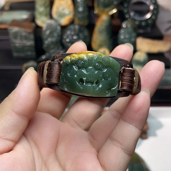 岫岩河磨玉（透闪石质玉）未镶嵌吊坠(不含链)