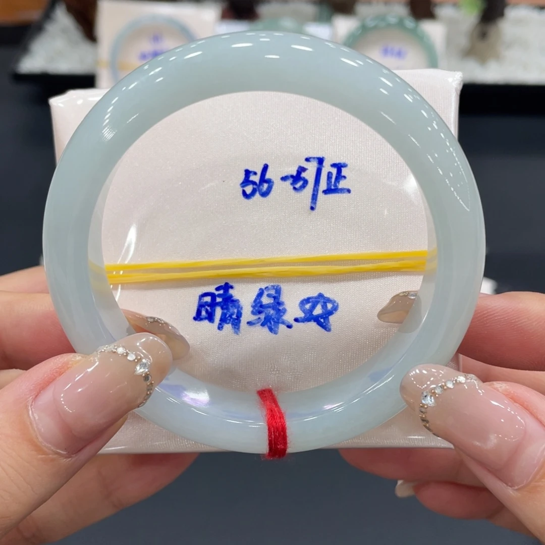 未镶嵌手镯翡翠缅甸翡翠手镯