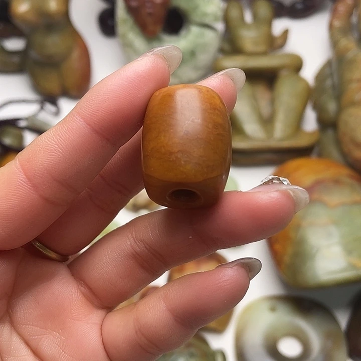 岫岩河磨玉（透闪石质玉）未镶嵌把件