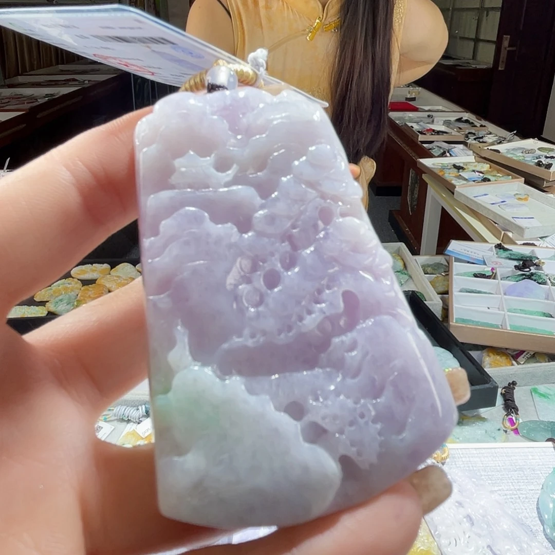 翡翠未镶嵌颈饰一