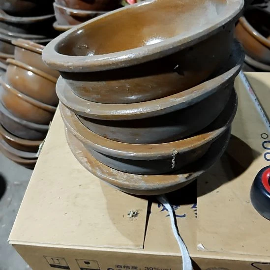 绿泥盘子碗茶壶啥都有