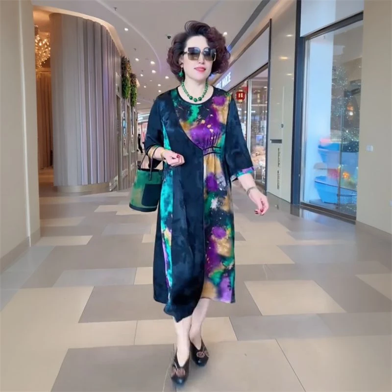 高端阔太太时尚气质夏季妈妈装短醋酸垂感连衣裙宽松大码长裙