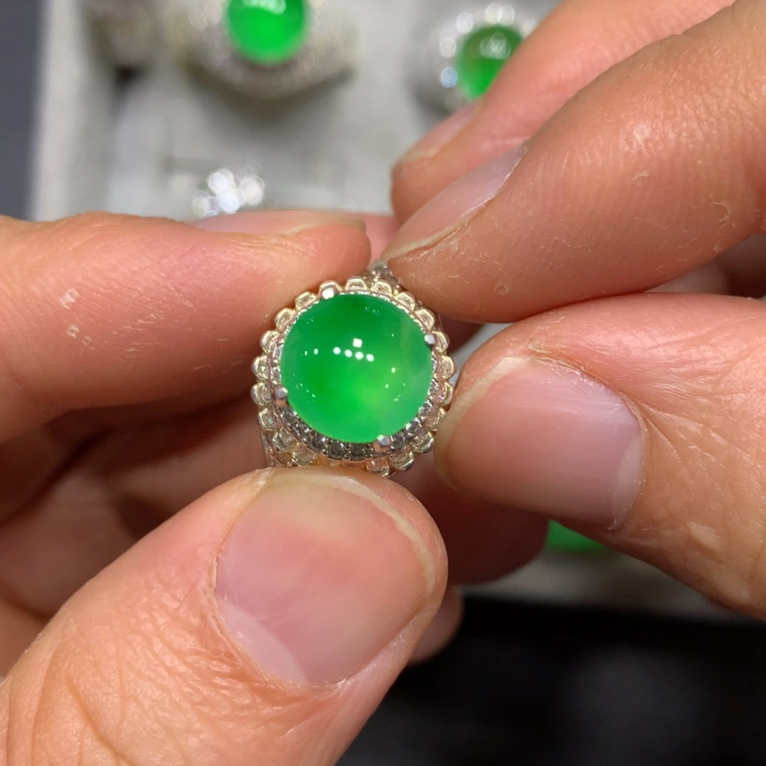 定制翡翠未镶嵌买断不退