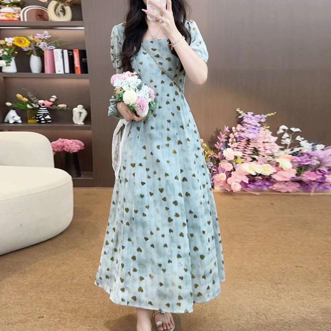 法式气质碎花连衣裙子女夏季2025新款海边度假高级感收腰显瘦长裙