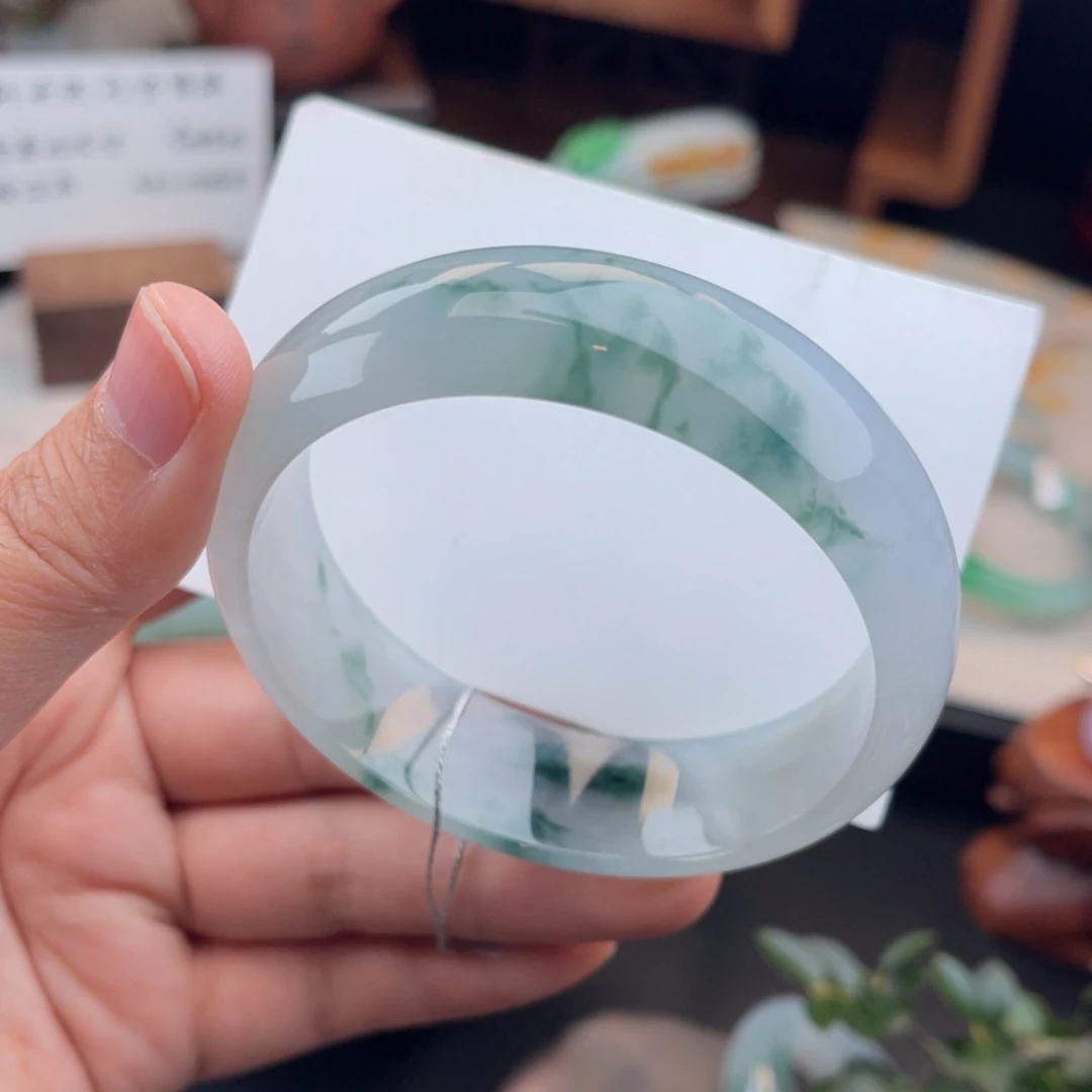 未镶嵌手镯翡翠轮胎飘花