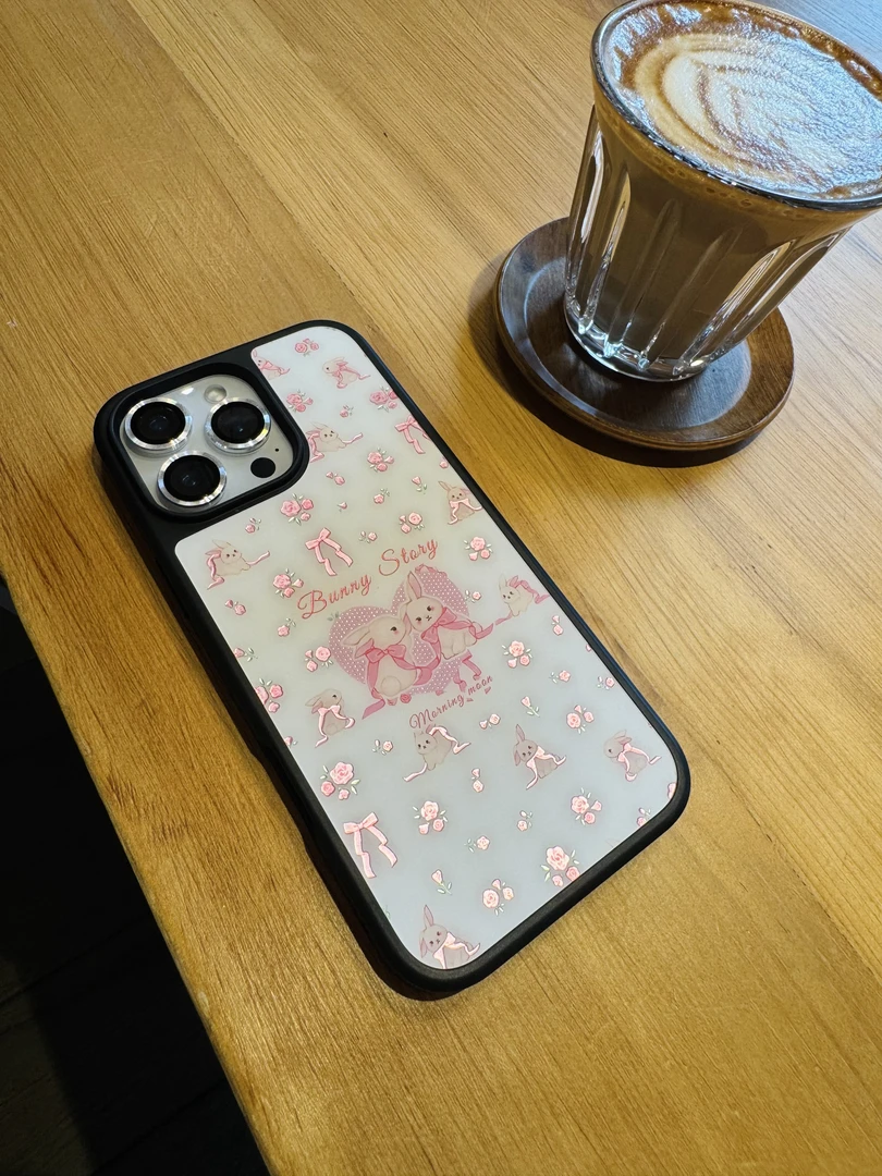Morningmoon·丝带兔子鎏金工艺磁吸手机壳适用于苹果16/15/14
