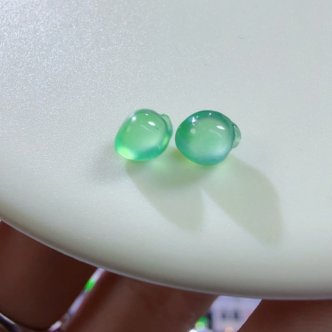 翡翠未镶嵌颈饰玻璃桃子