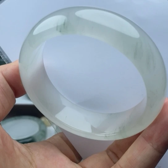 石英质玉（金丝玉）手镯未镶嵌