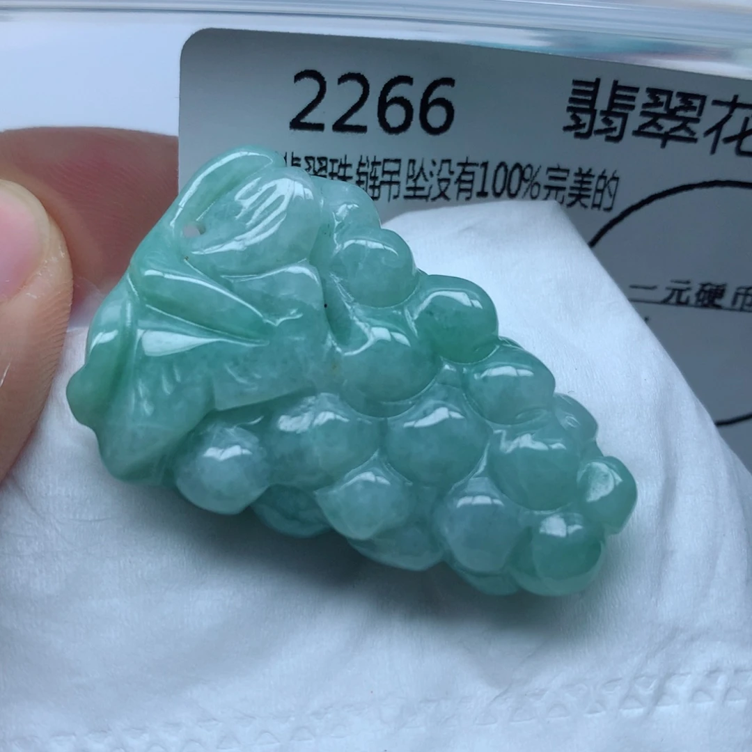 翡翠颈饰未镶嵌牌子