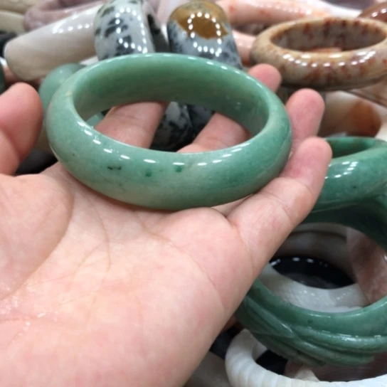 未镶嵌石英岩玉珠宝奇石?****O