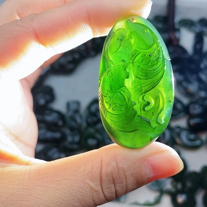 蛇纹石玉未镶嵌挂件泰山玉连年有余