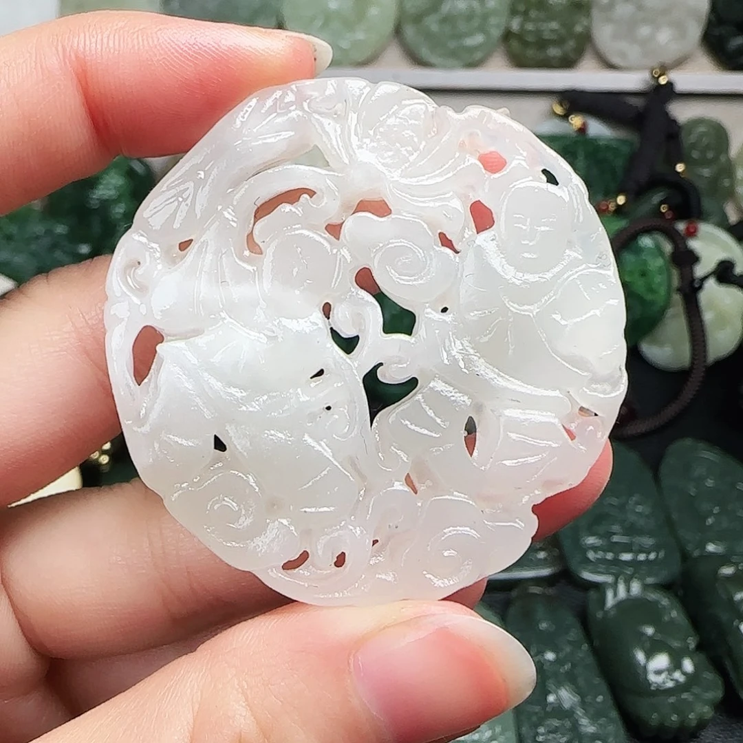 和田玉未镶嵌颈饰