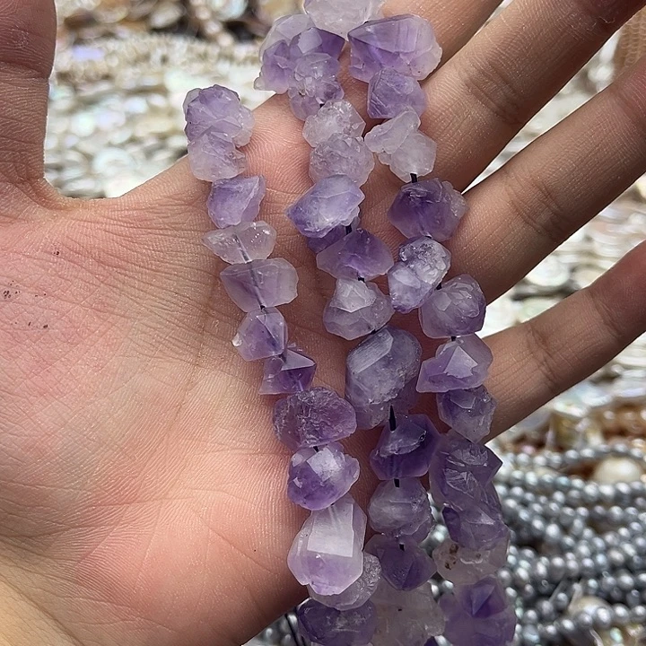 玛瑙/玉髓未镶嵌珠宝半成品一条紫晶原石