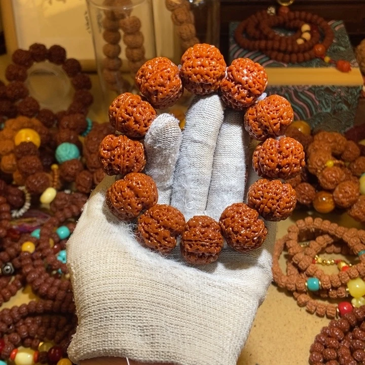 金刚菩提吊坠256玉化