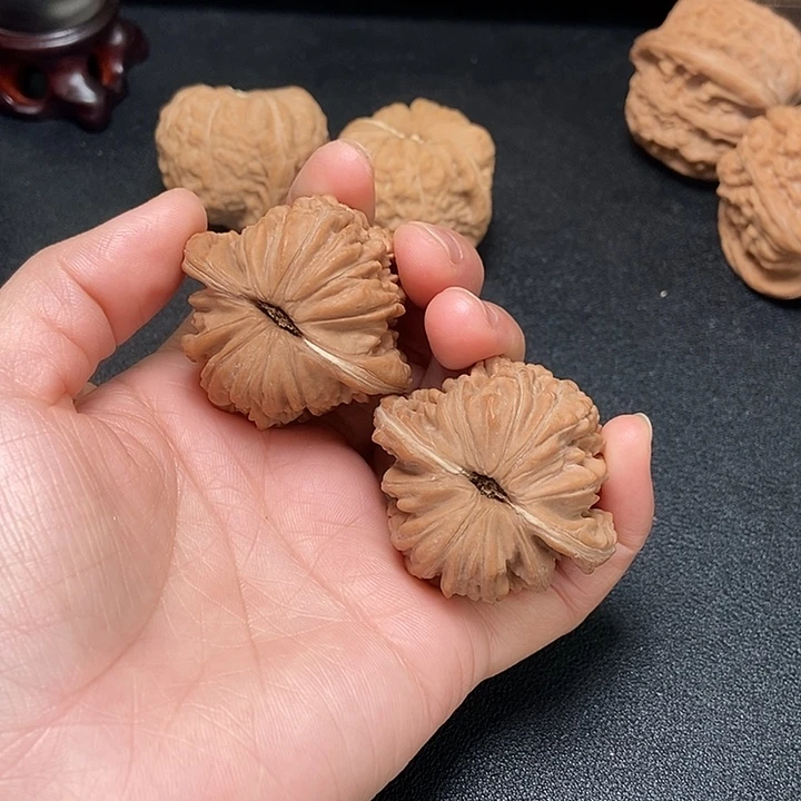 木质类狮子头四座楼