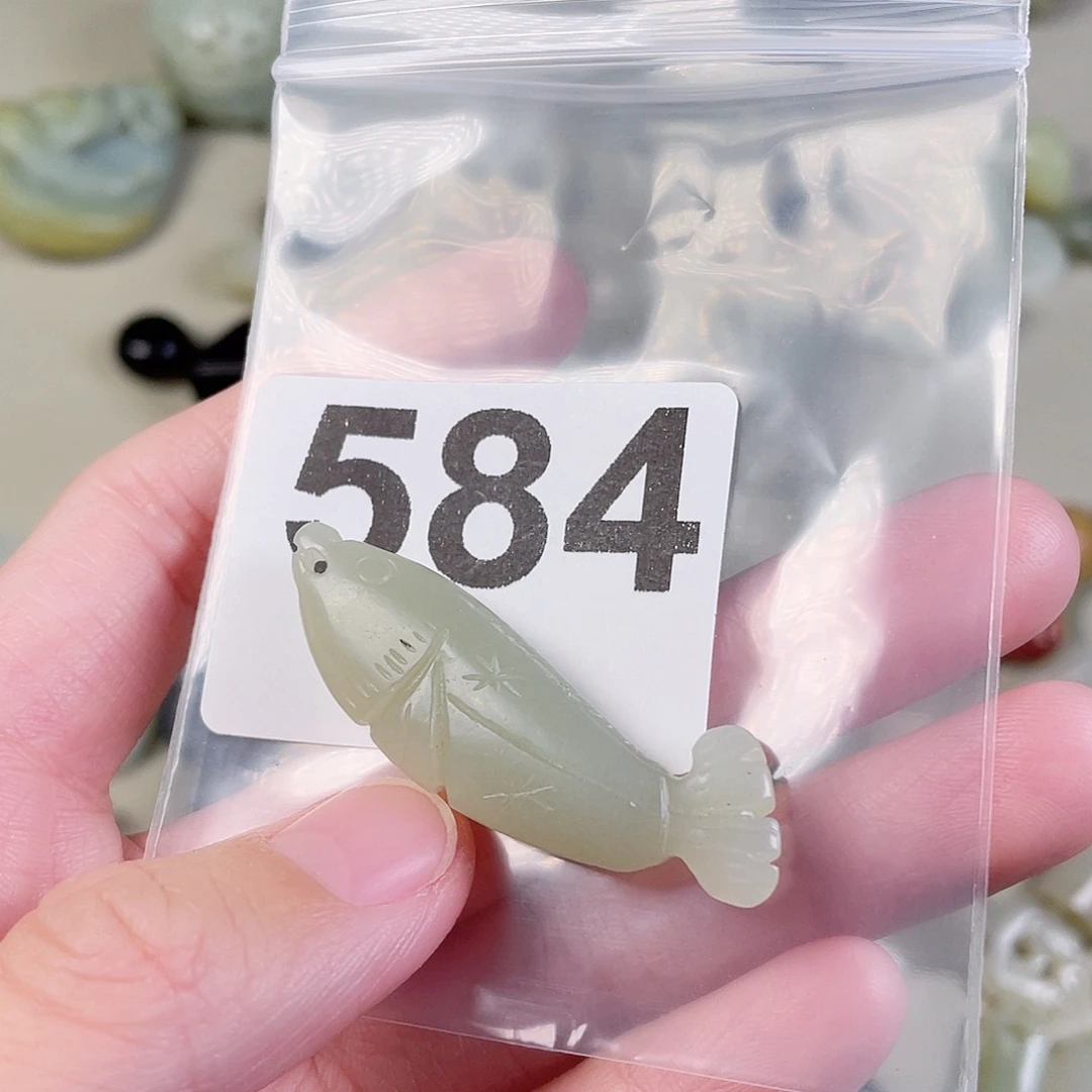 和田玉（糖玉）未镶嵌颈饰