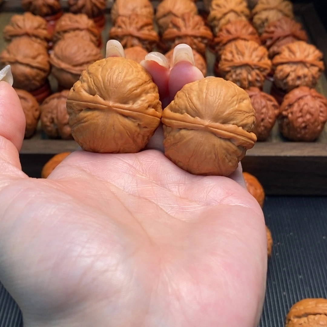 文玩核桃把件至尊宝