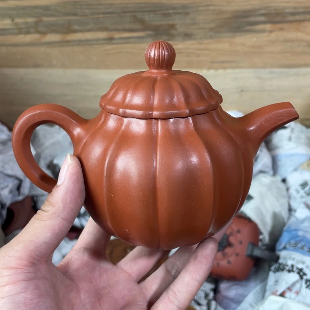 茶壶紫砂老厂紫砂壶一件。