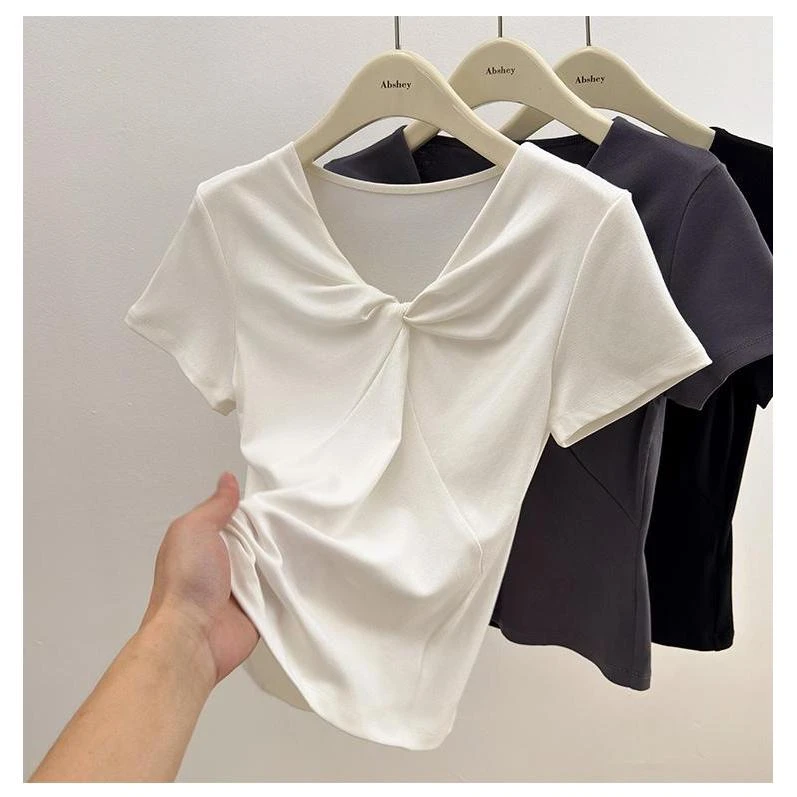 白色V领短袖t恤女夏季2025新款纯欲扭结设计感正肩修身体恤上衣潮