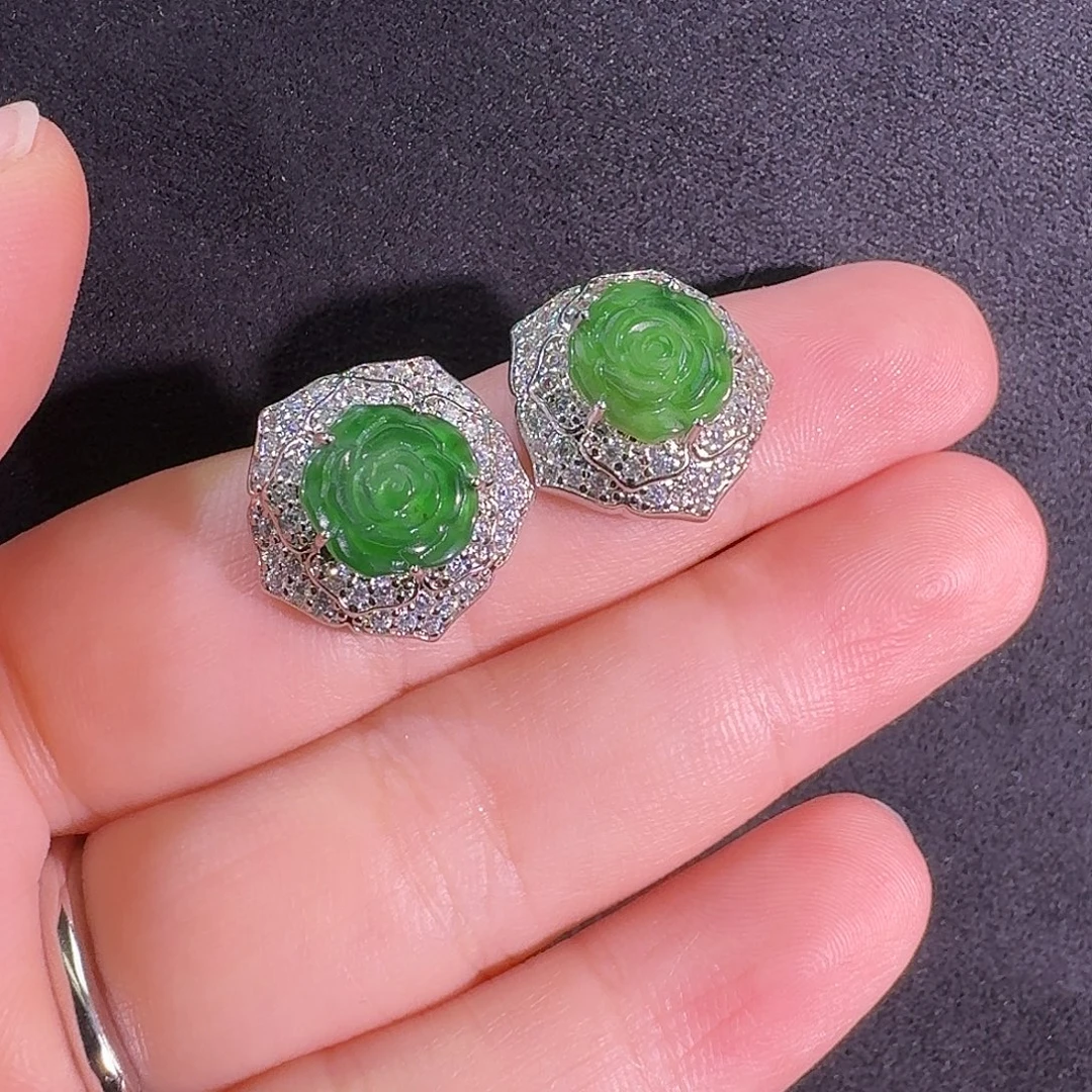 翡翠未镶嵌耳饰玫瑰