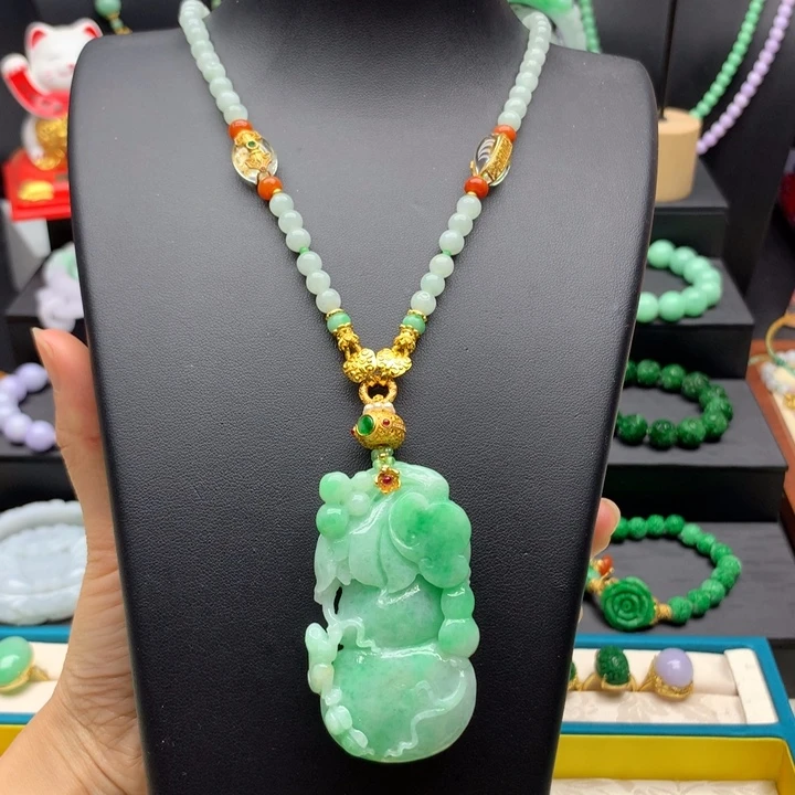 翡翠未镶嵌颈饰翡翠葫芦