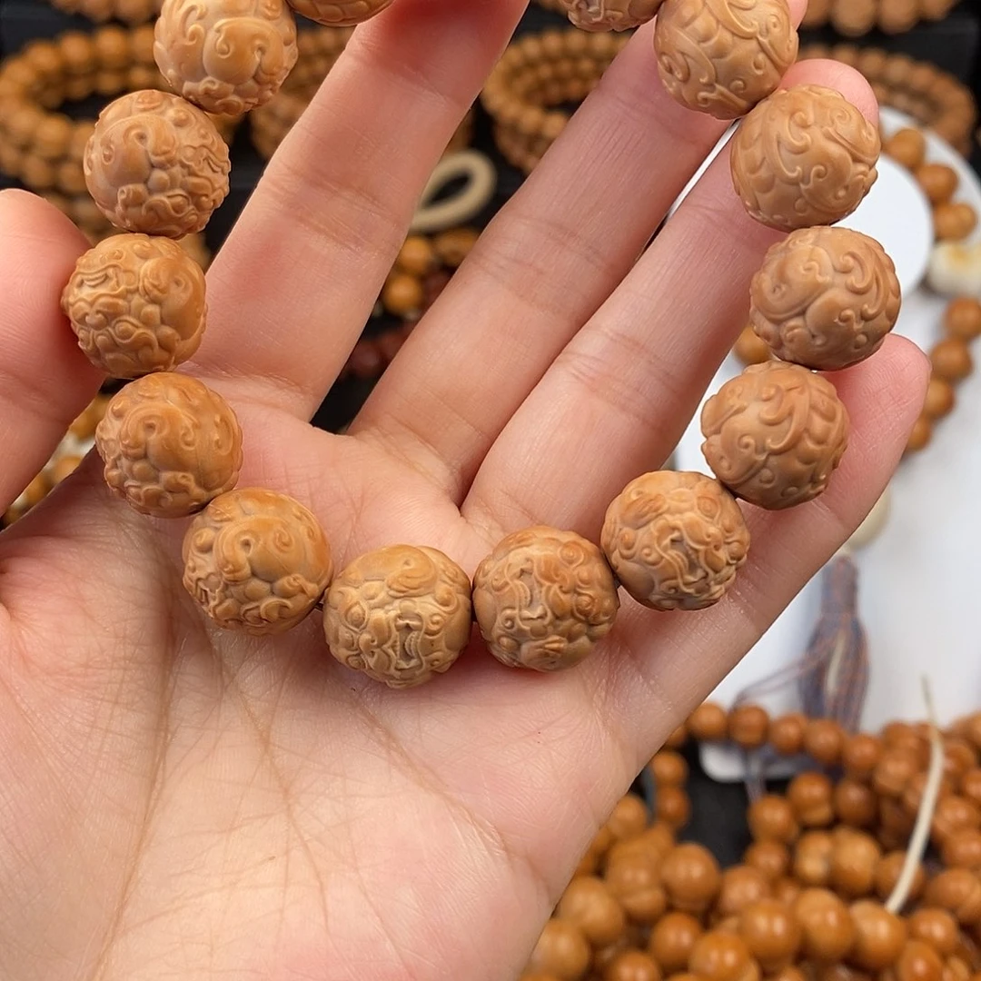 手串猴头核桃二等貔貅