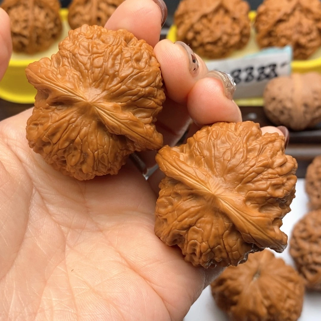 文玩核桃把件43尺平谷血麒麟