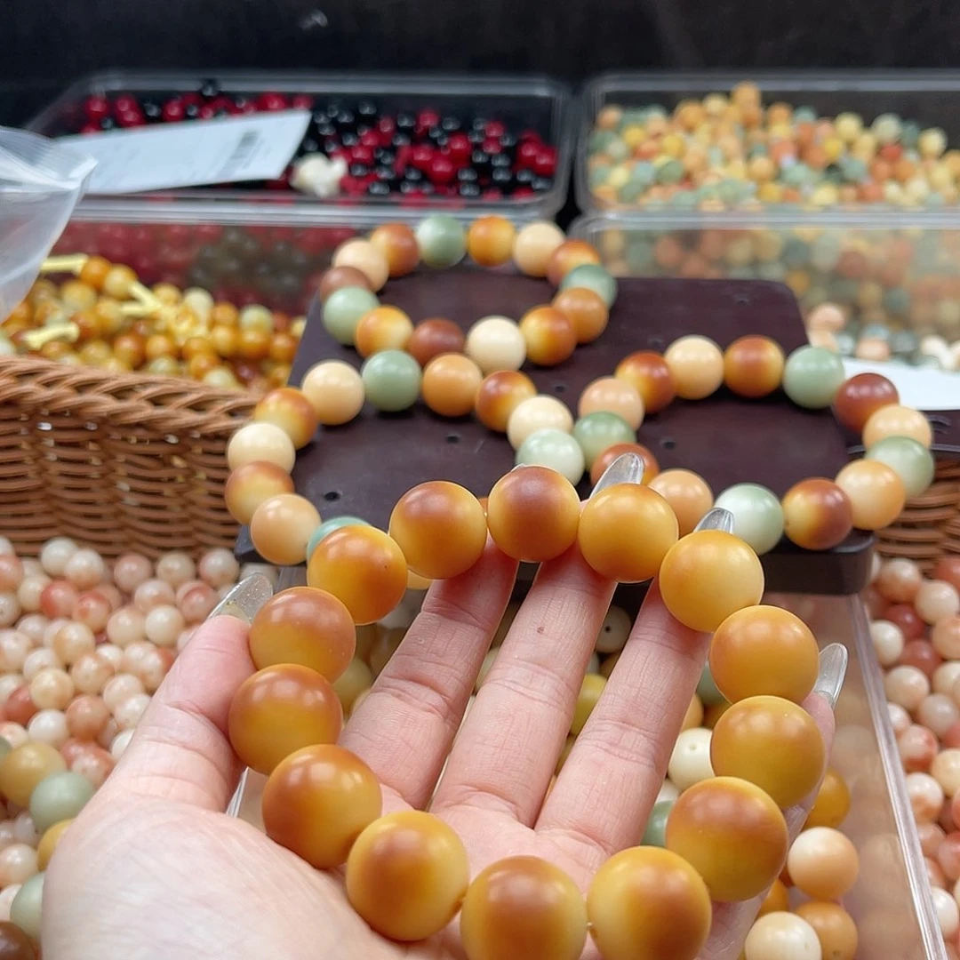 白玉菩提吊坠6*6b微瑕16mm/14颗