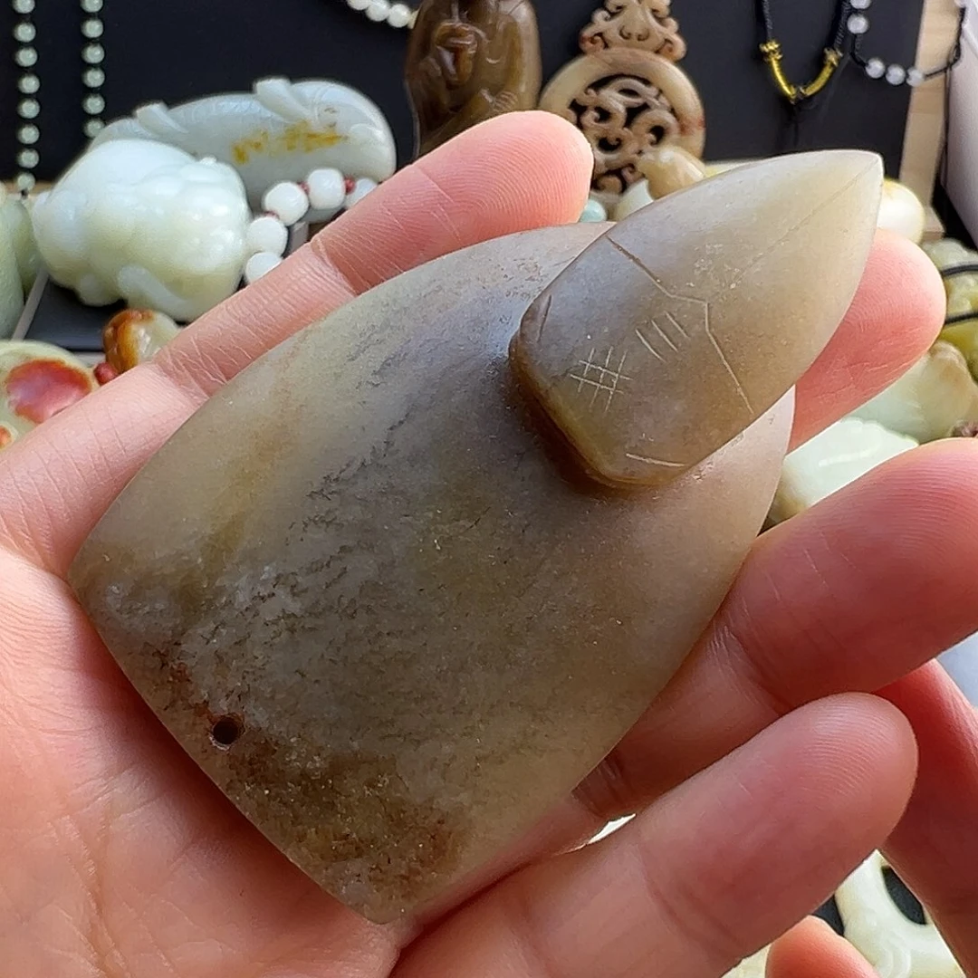 和田玉未镶嵌挂件