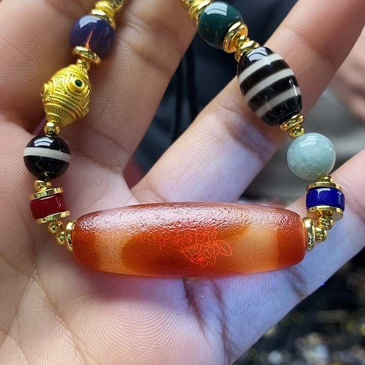 玛瑙/玉髓合金颈饰