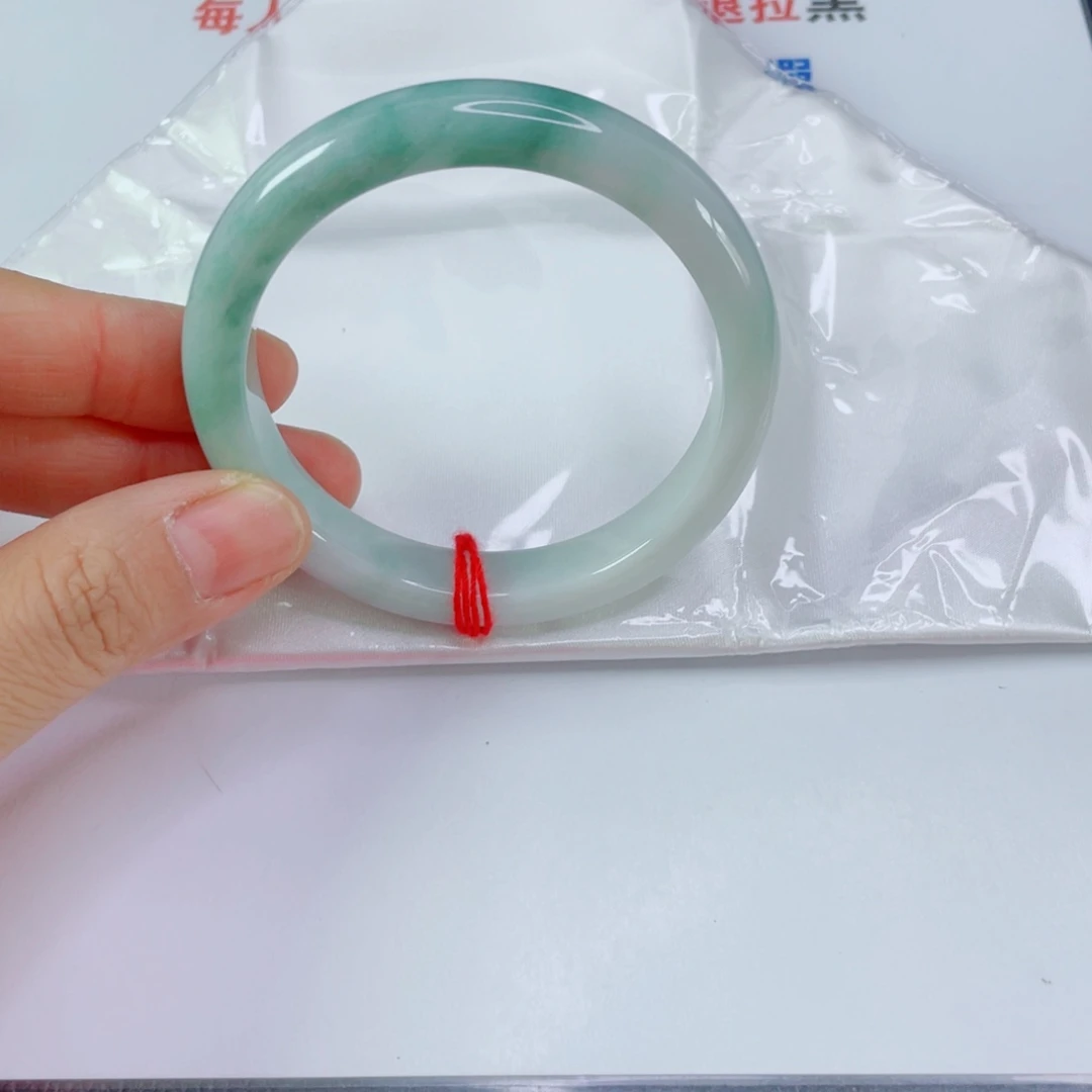 翡翠手镯未镶嵌彩*天然