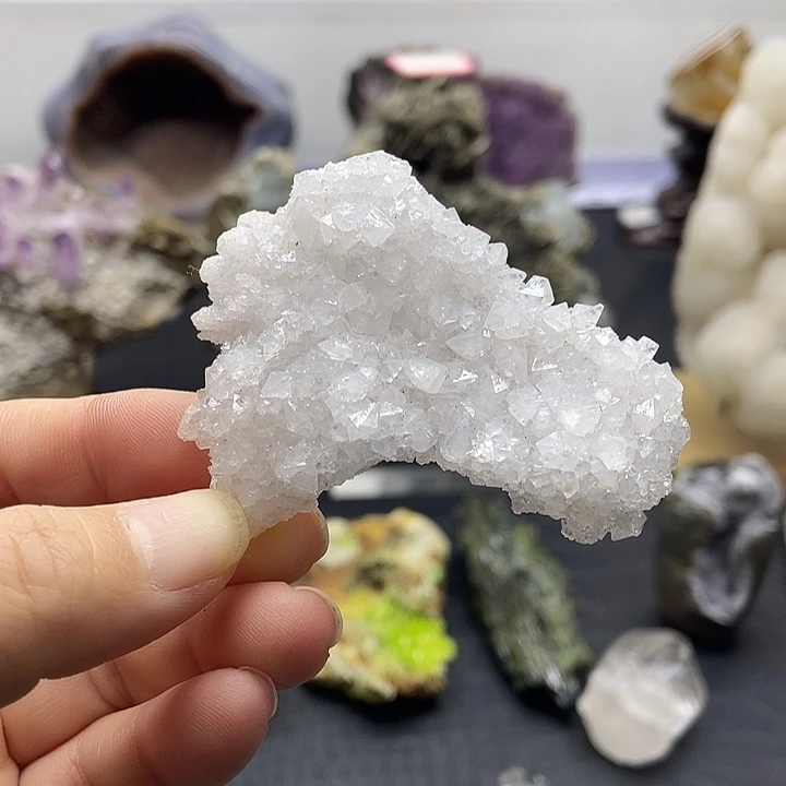 2坦桑石（处理）鱼眼石