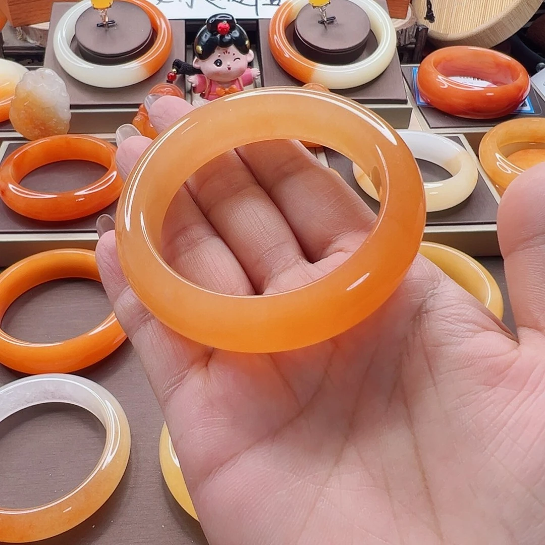 石英质玉（黄龙玉）未镶嵌手镯包容福利56.1