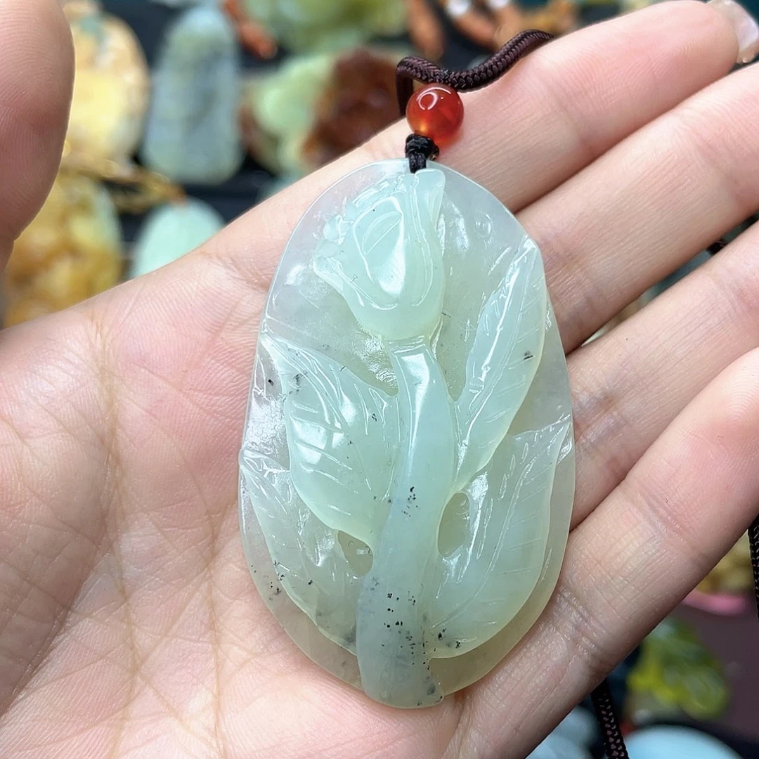 蛇纹石玉颈饰未镶嵌