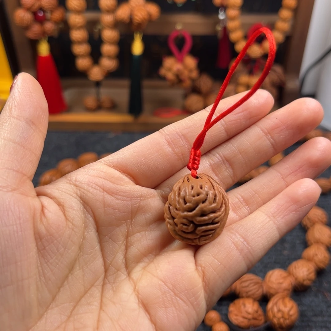 牧***生吊坠桃核桃枭单颗L2