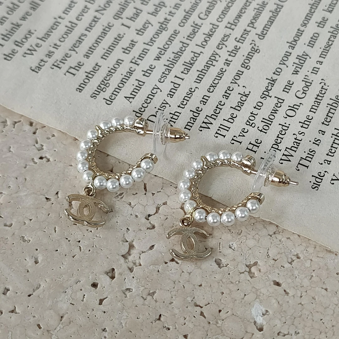 99新 Chanel/香奈儿 Azul - 20C浅金色双C吊坠珍珠耳圈耳钉 41067