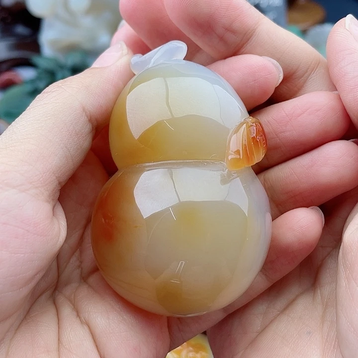 玛瑙/玉髓颈饰未镶嵌冉***?