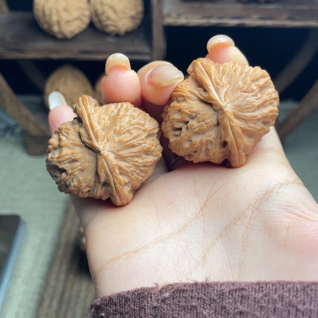 月***惜木质白狮子40 全品白茬