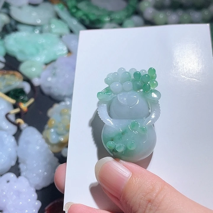 颈饰未镶嵌翡翠天