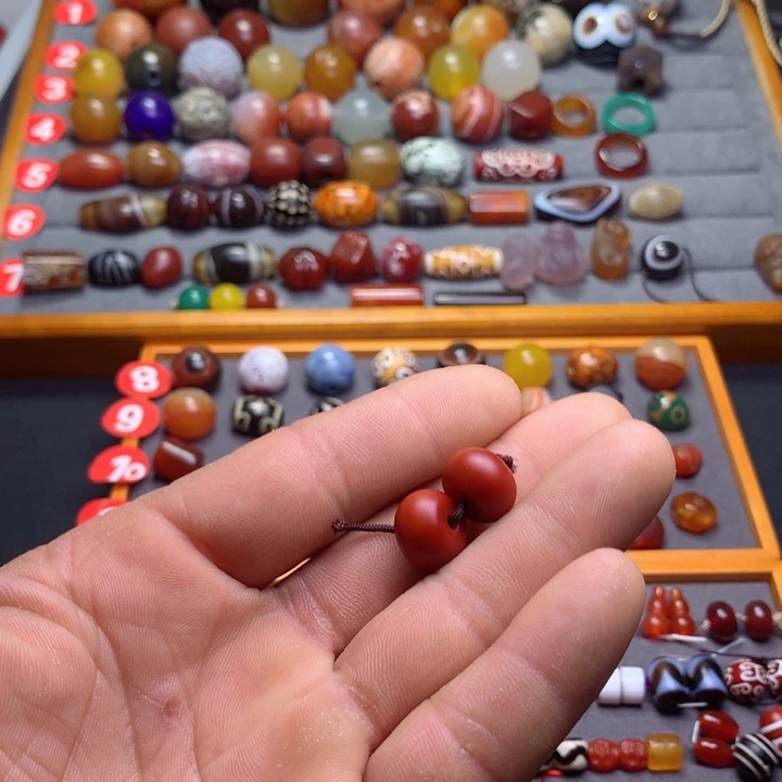 玛瑙/玉髓颈饰未镶嵌