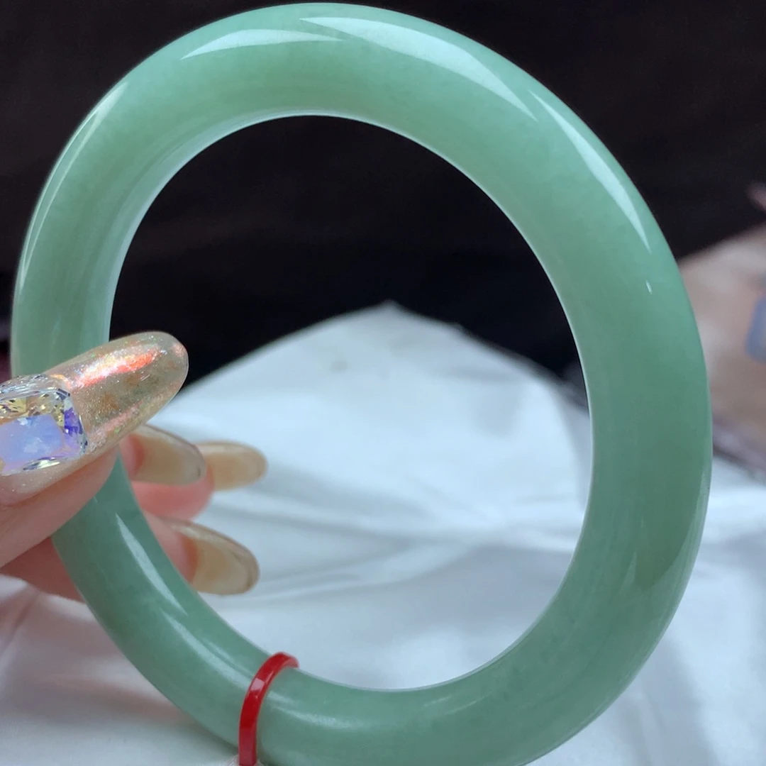 翡翠手镯（圆镯）未镶嵌23093，