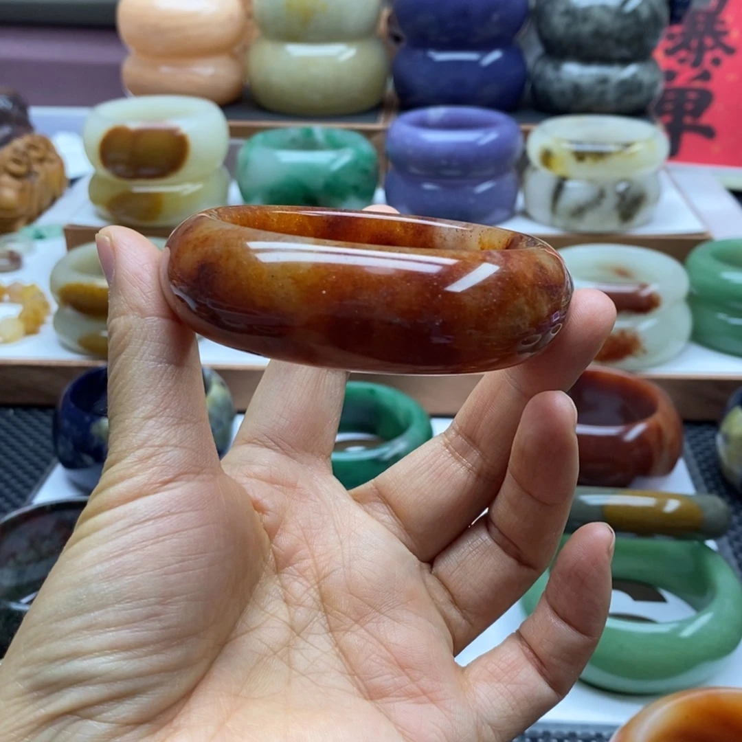 未镶嵌手镯石英岩玉