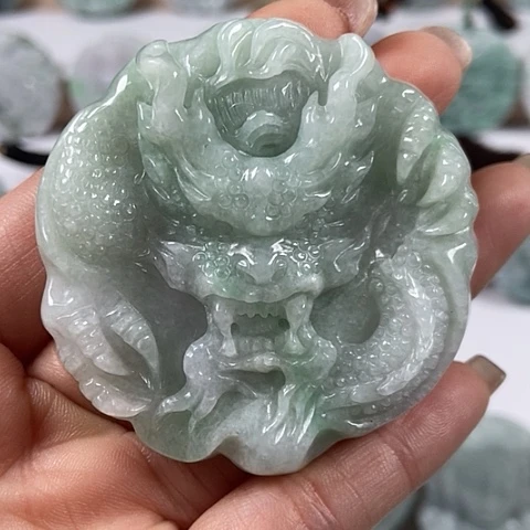 翡翠颈饰未镶嵌龙行天下福利两面工福利