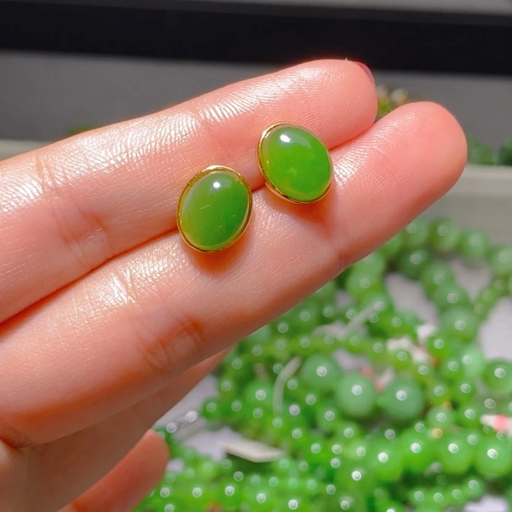 未镶嵌和田玉（碧玉）耳钉