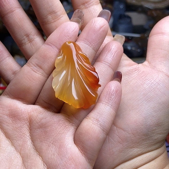 玛瑙/玉髓颈饰未镶嵌C*?