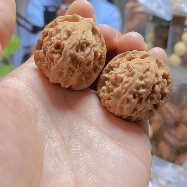 【闪购商品】文玩核桃把件38/39玉枕元宝