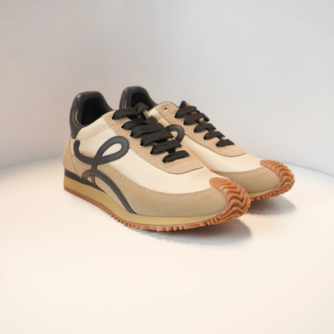 2025新款爆款春秋时尚通勤遛弯百搭复古休闲运动鞋经典低帮女款